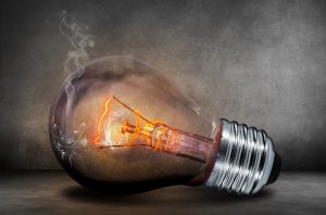 Gluehlampe, die raucht